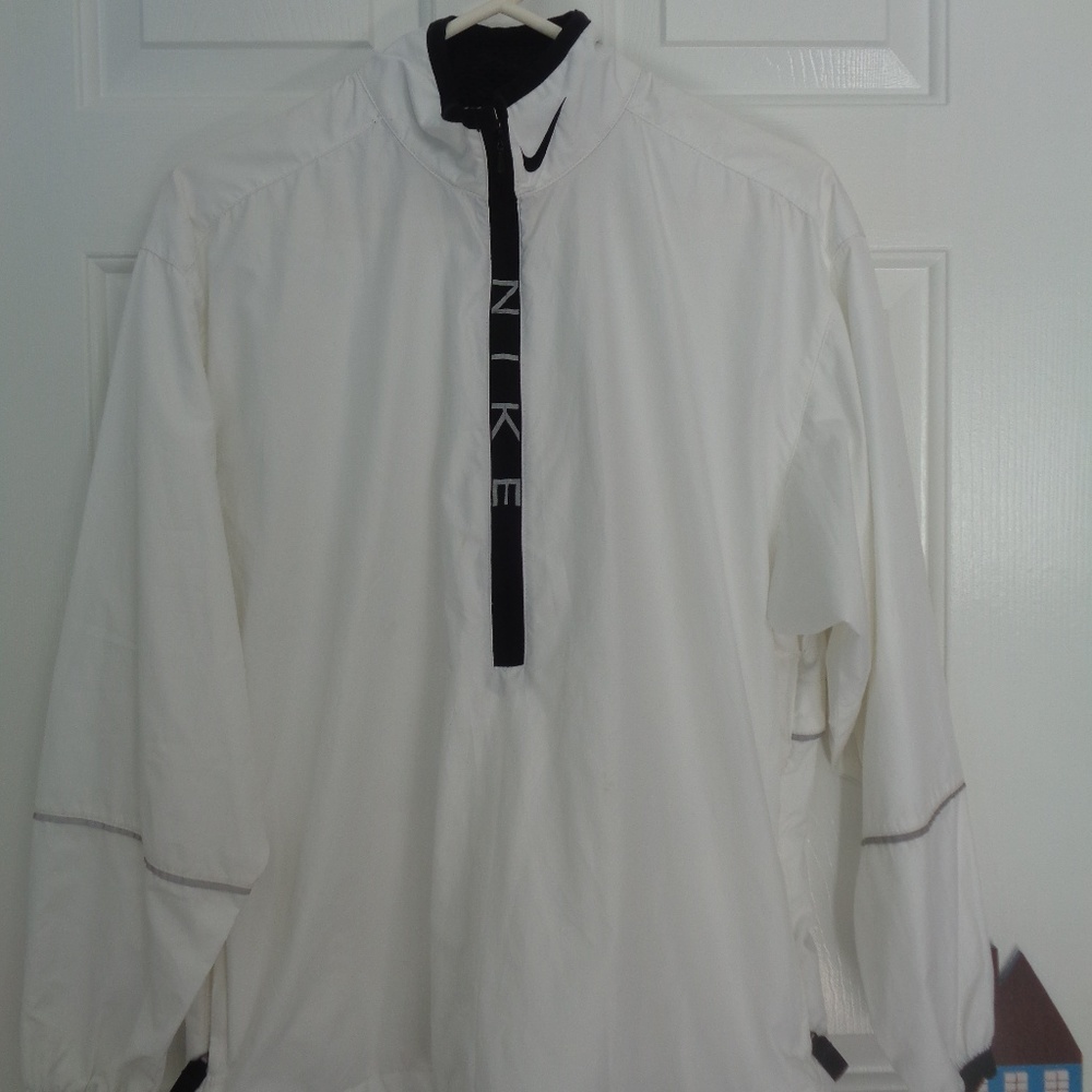 Women's Nike White & Black Windbreaker 1/2 zip Med